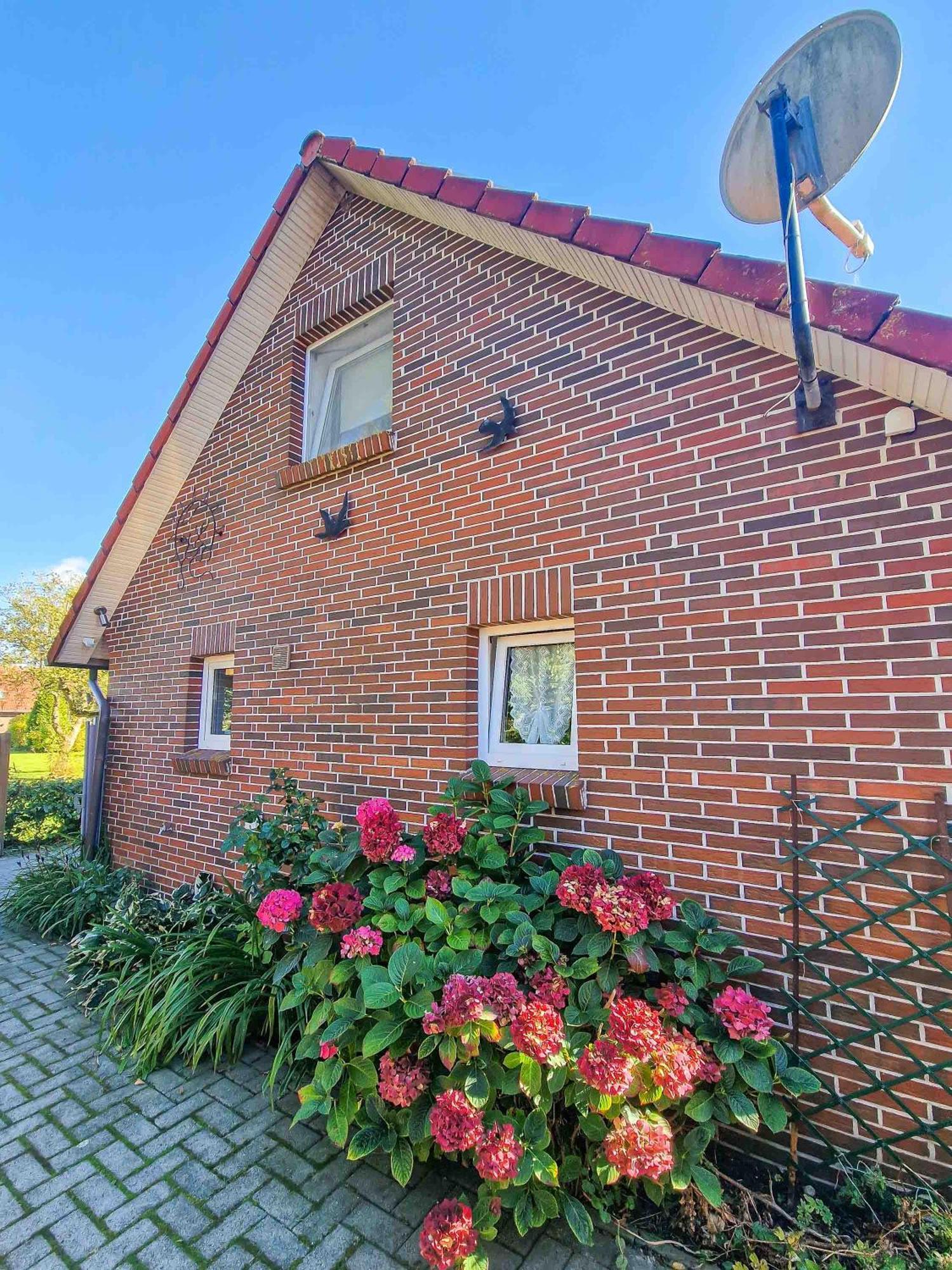 Ferienwohnung Heinis Stuuv Greetsiel Exterior foto
